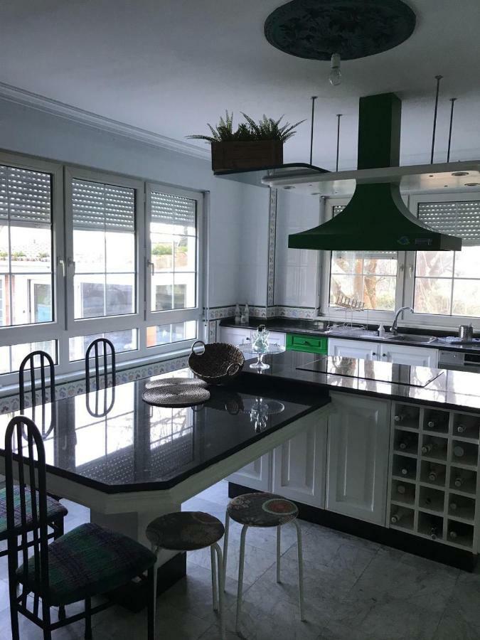 Villa Las Camelias Villanueva De Arosa Εξωτερικό φωτογραφία